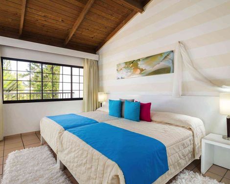 BlueBay Villas Doradas