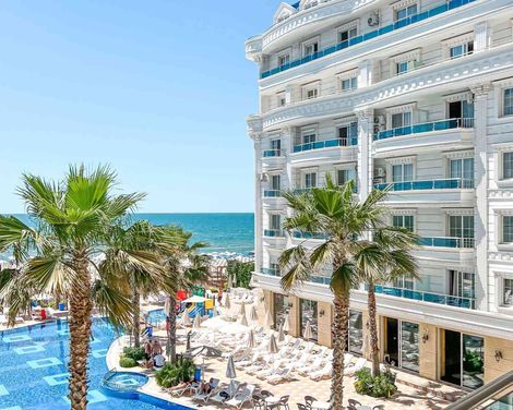 Grand Blue Fafa Resort