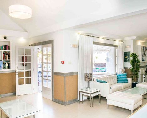 Apartamentos LIVVO Las Gaviotas