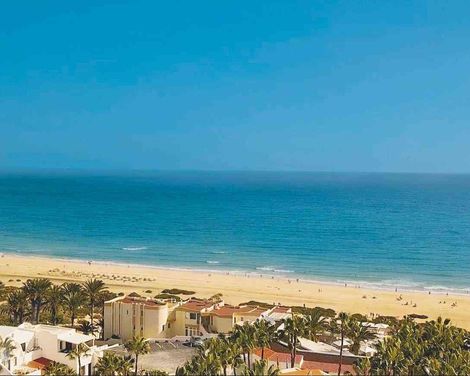 R2 Maryvent Beach Apartment