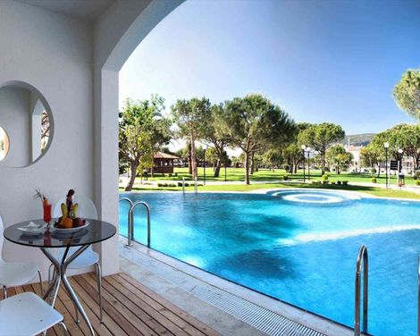 Batihan Beach Resort & Spa