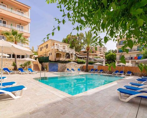 Venecia Paguera Hotel