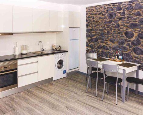 Apartamentos Funchal by Petit Hotels