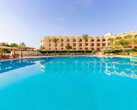 Flamenco Beach & Resort