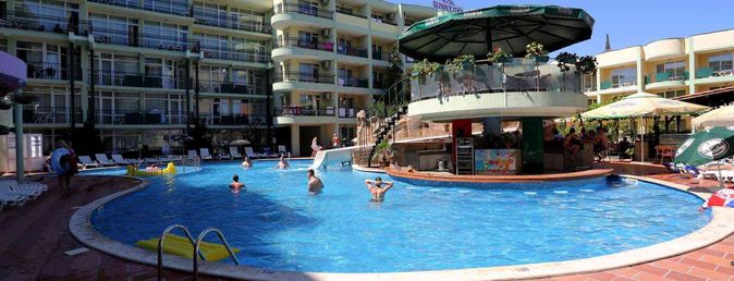 Sunny Day Club Hotel