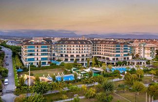 Commodore Elite Suites & Spa