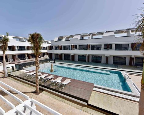 Esmeralda Cotillo Homes by LIVVO