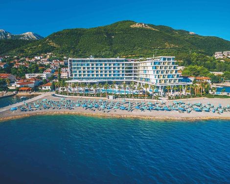 Carine Hotel Kumbor-1