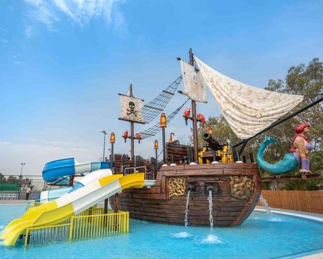 Caravia Beach Hotel & Bungalows