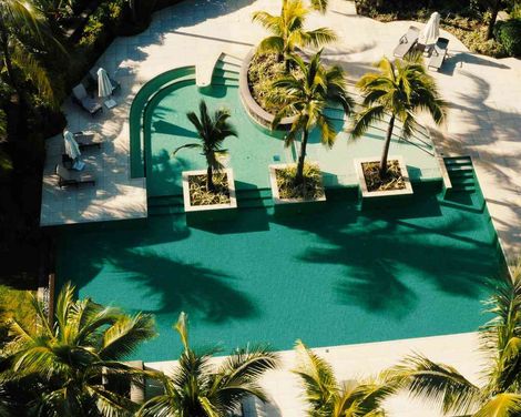 The Bay Club at Anahita