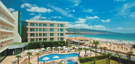 DIT Evrika Beach Club Hotel