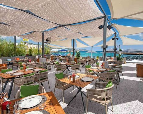 The Norm Collection Door'a