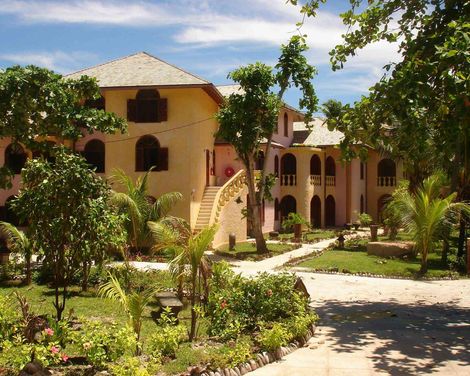 Castello Beach Hotel