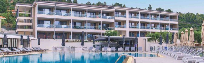 Lagomandra Beach Hotel