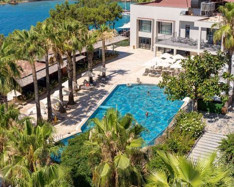 Blue Dreams Resort