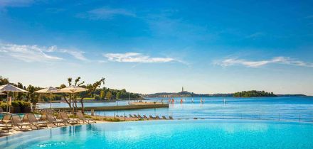 Maistra Select Amarin Resort