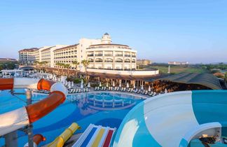 LRS Port River Hotel & Spa