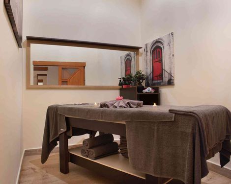 Miramare Queen Hotel-0