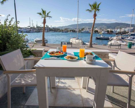 Kosta Palace City Hotel