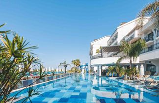 Armella Hill Hotel & Spa