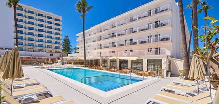 Universal Hotel Bikini