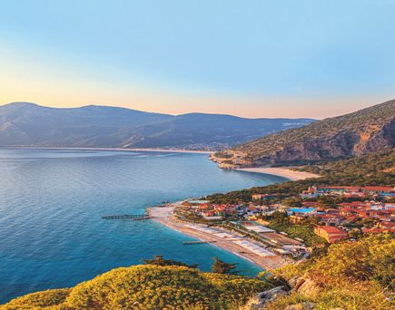 Strand von Ölüdeniz beim Sonnenuntergang