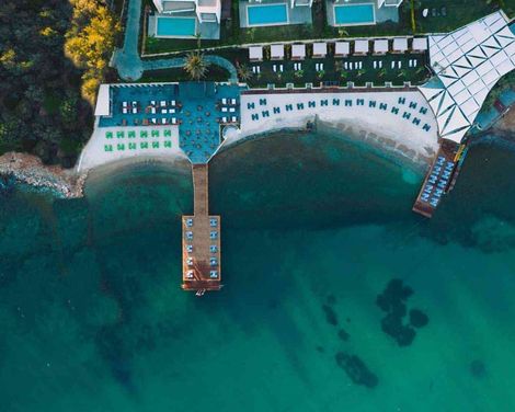 The Norm Collection Door'a