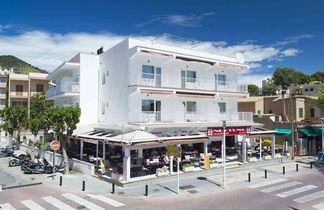 Neptuno Paguera Hostal