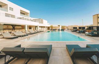 R2 Higos Beach Apartments