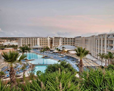 db Seabank Resort & Spa