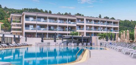 Lagomandra Beach Hotel