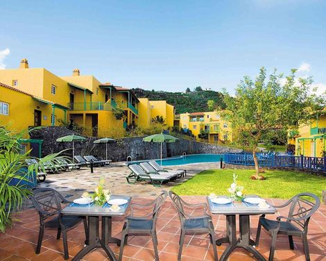 Apartamentos La Caleta