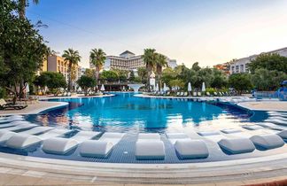 Horus Paradise Luxury Resort 