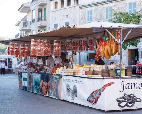 Mandelblüten-Inselzauber/Hotel Timor
