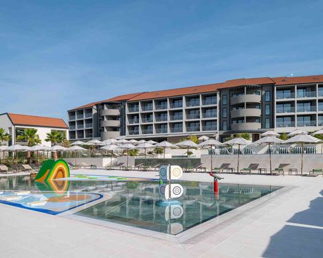 Molum Hotel & Residences