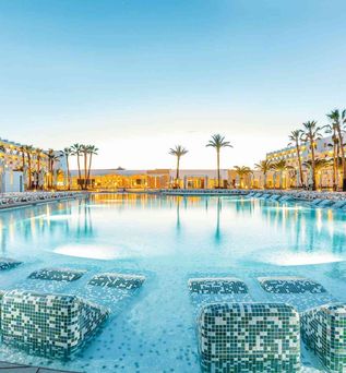 Grand Palladium White Island Resort & Spa