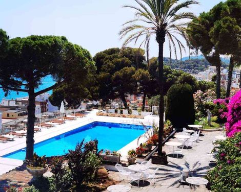 Hotel Roger De Flor By Seleqtta