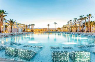 Grand Palladium White Island Resort & Spa