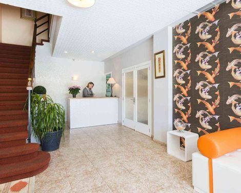 Neptuno Paguera Hostal