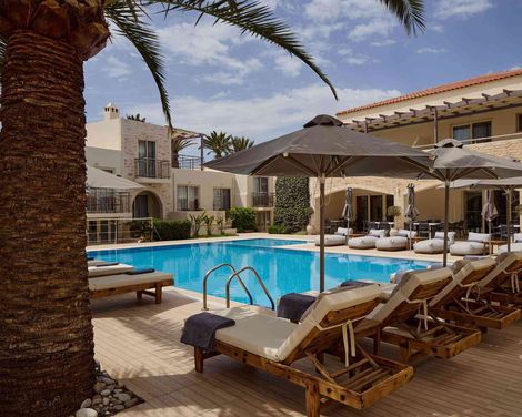 Maravel Star Art Hotel