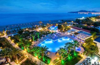 Pegasos Deluxe Beach Hotel