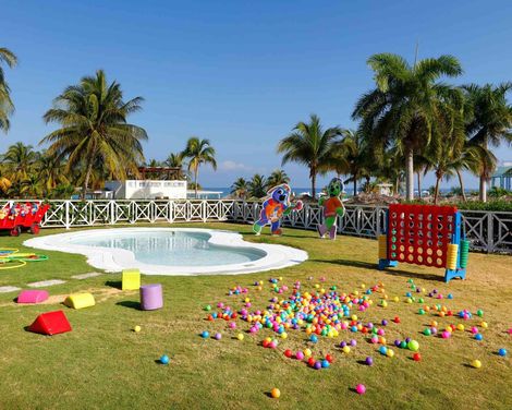 Grand Palladium Lady Hamilton Resort & Spa