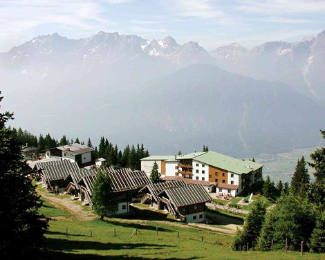 Almdorf & Sporthotel Hochlienz