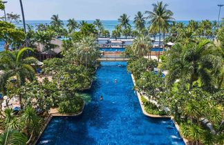 Jomtien Palm Beach Hotel & Resort