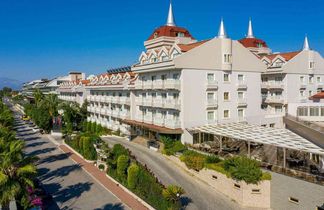 Aydinbey Famous Resort