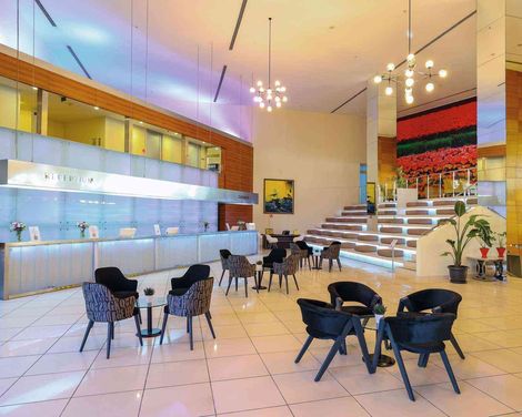 Crystal Centro Pearl Collection