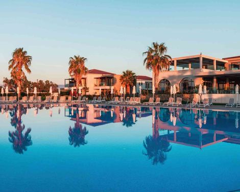 Almyros Beach Resort & Spa