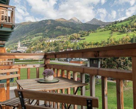 AlpenParks Hotel & Apartment Montana Matrei