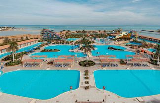 SUNRISE Alora Aqua Park Resort