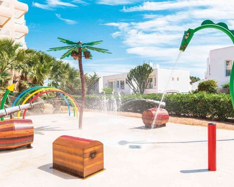 Tropic Garden Hotel & Apartments